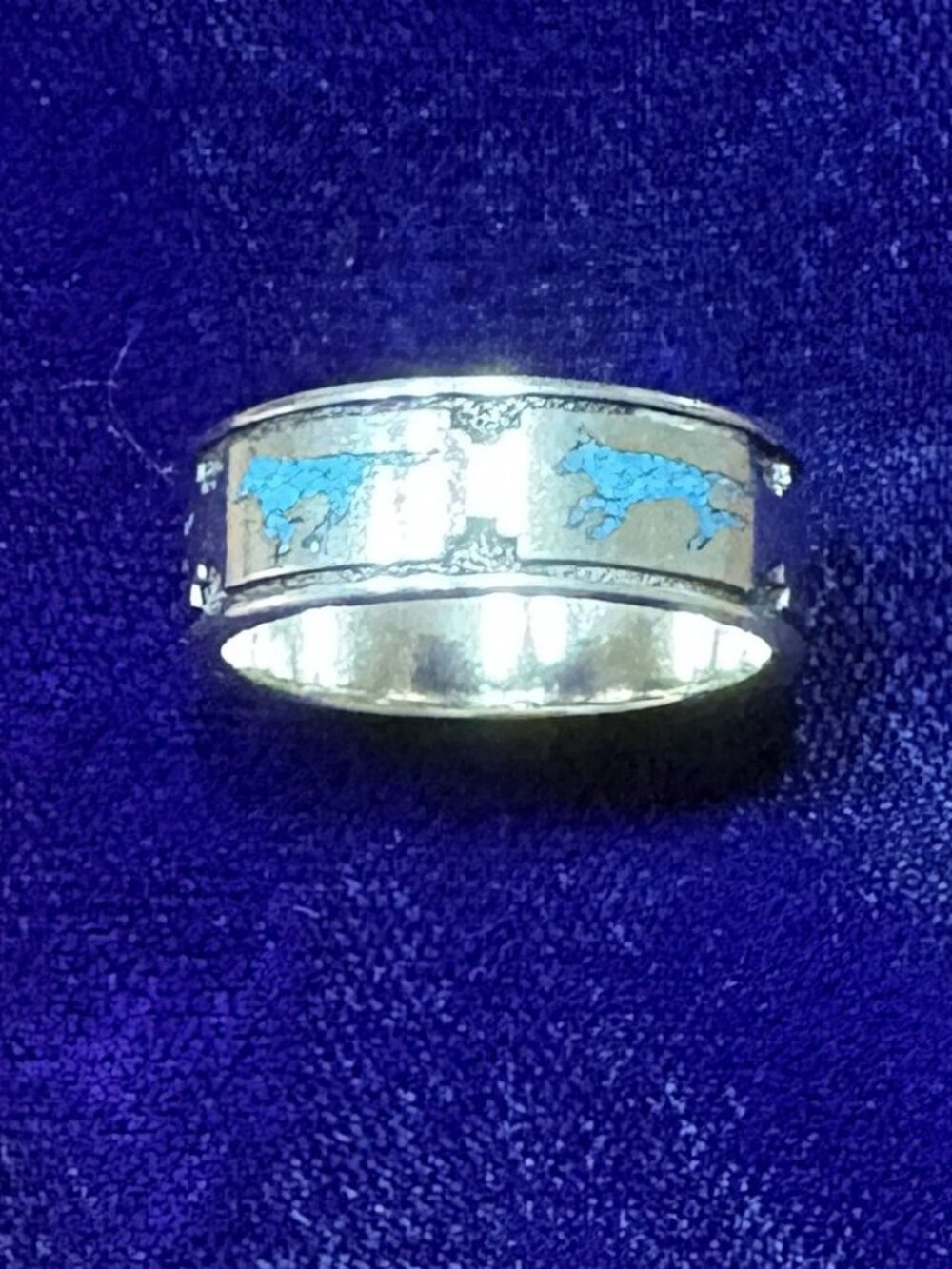 Sterling Silver Ring, Southwestern Motif with hand inlaid Turquoise Wolf design